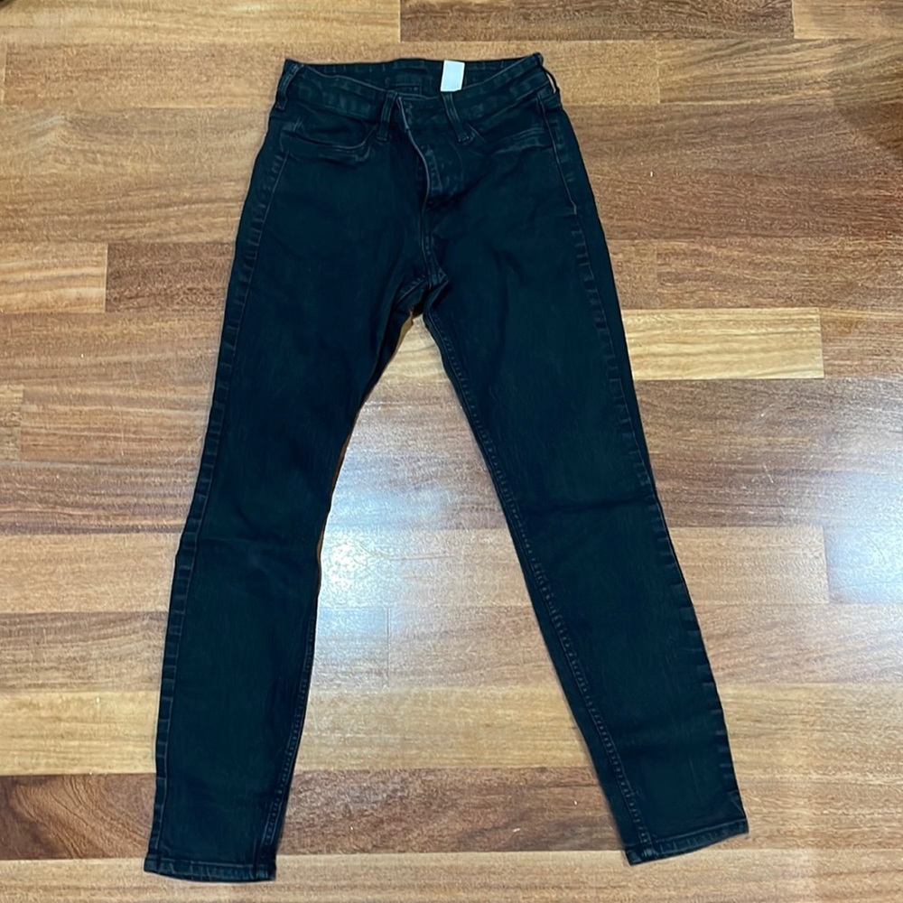 Black Skinny Mid-rise jeans